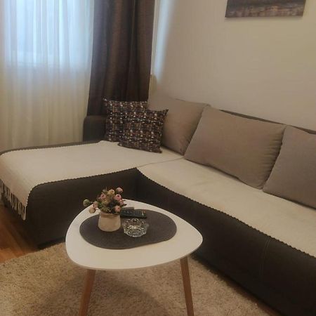 Talija Apartman Apartamento Vrnjačka Banja Exterior foto